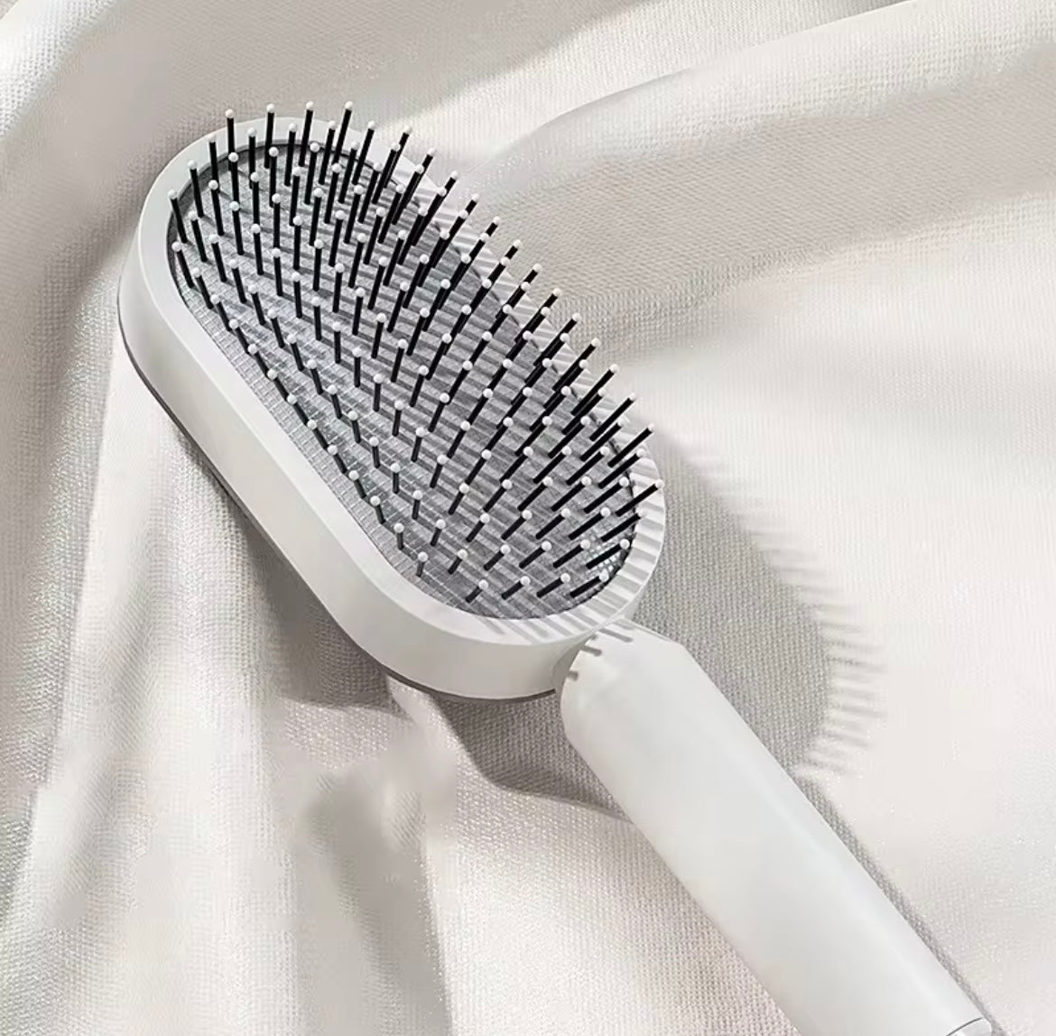 Automatic Self-Cleaning Women Hairbrush